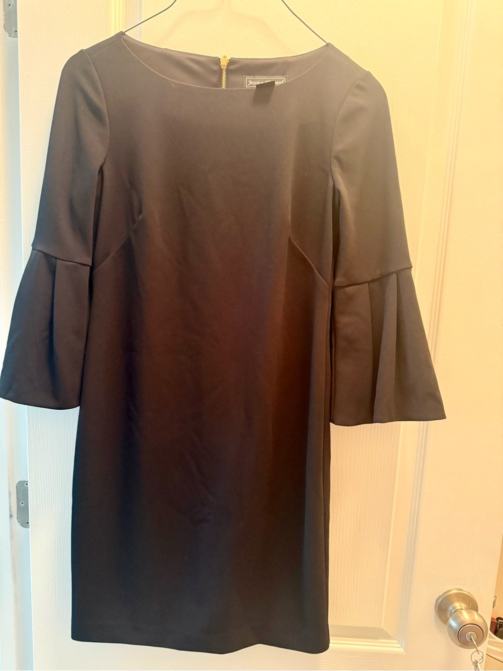 Jessica Howard Black Bell Sleeve Shift Dress Petite 4P
